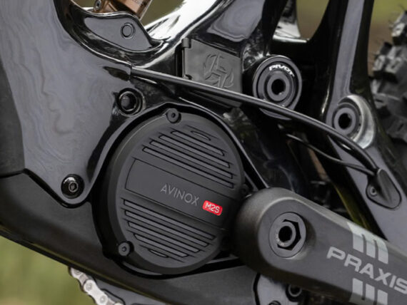 Pivot Shuttle AMP'D Pro X0 Eagle Transmission el-fulldempet svart Fox