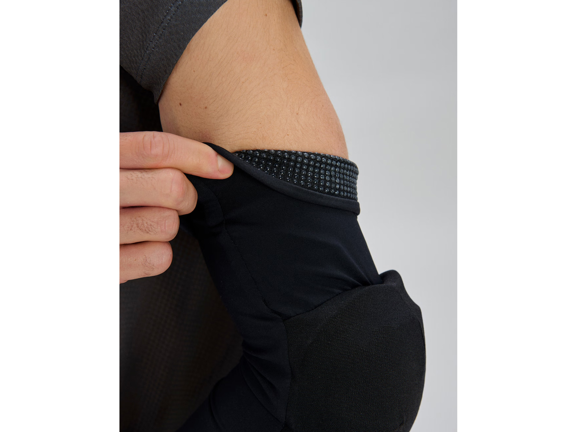 POC Joint VPD Max Elbow uranium black albuebeskytter